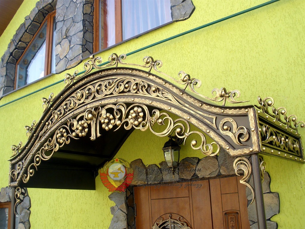 Кованый навес дуговой объемный